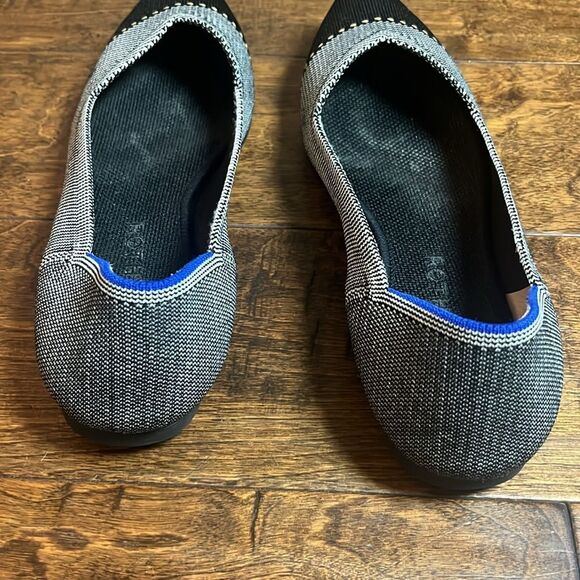 Rothy’s The Point, Grey Mist Captoe, size 9.5 - Picture 4 of 9